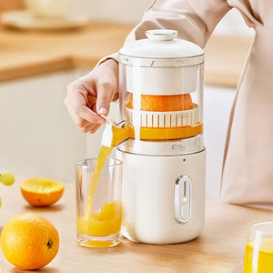 FreshSqueeze Portable Juice Squeezer